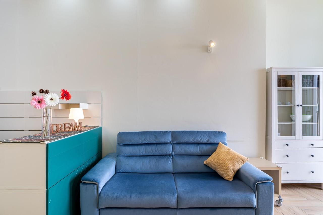 Giardini Naxos Lovely Flat In Front Of The Beach Екстер'єр фото